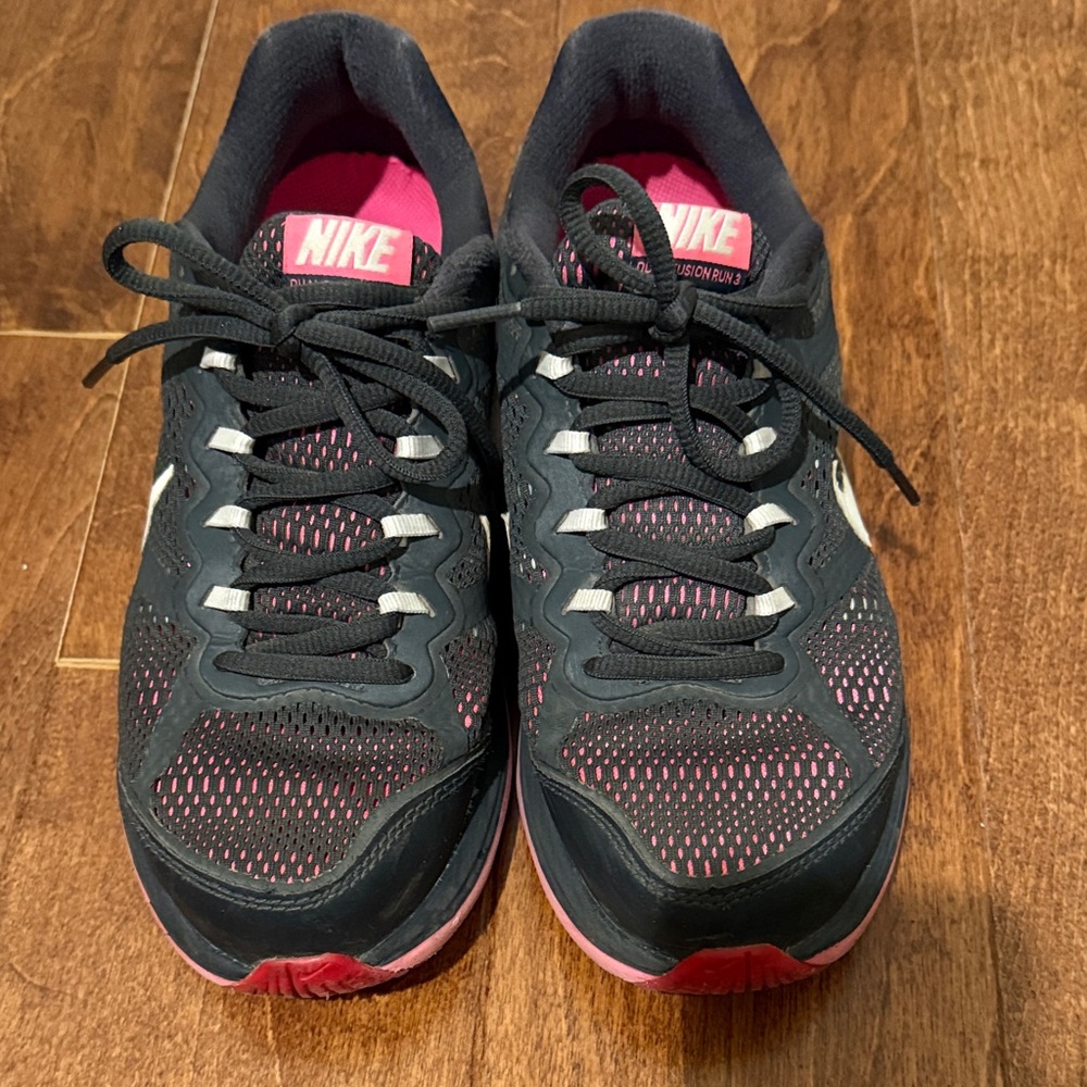 Nike Women’s Black and Pink Cushion Running Sneakers